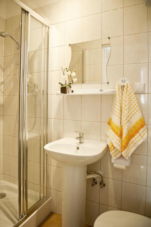 Hostel Coco Варшава Экстерьер фото